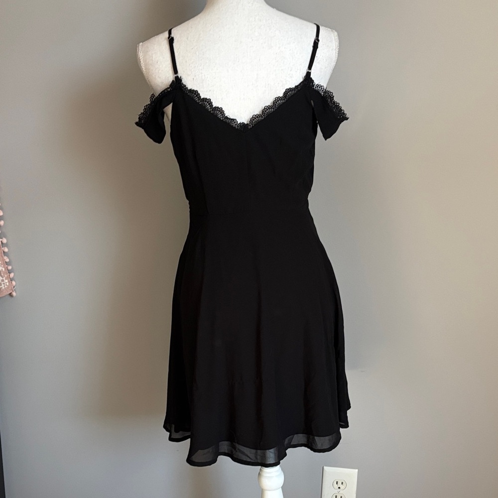 Lulus Black Lace-Trim V-Neck Women's Dress - Picture 5 of 7